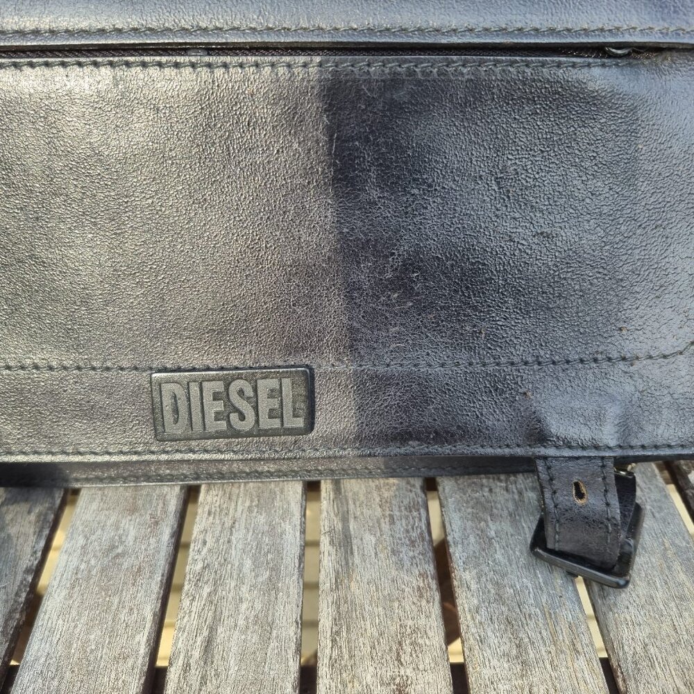 Vintage Diesel Italian Leather Messenger Bag, Retro Flap Closure & Logo Detail - Picture 12 of 13